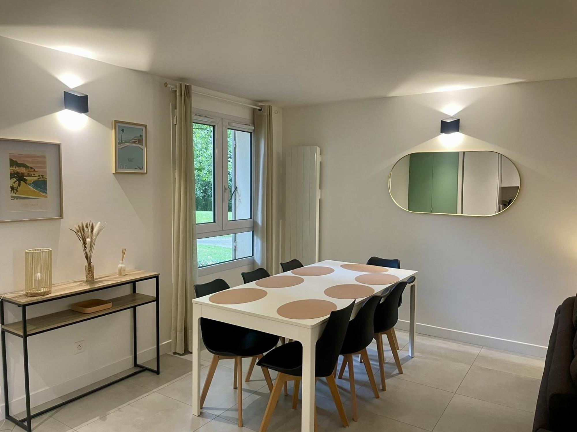 Apartment Alma Square By Plaza - Proche Disneyland Paris *